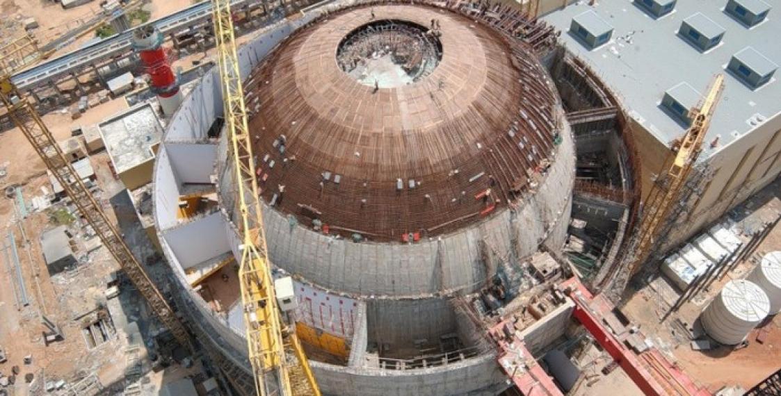 New reactor vessel examined at Belarusian NPP