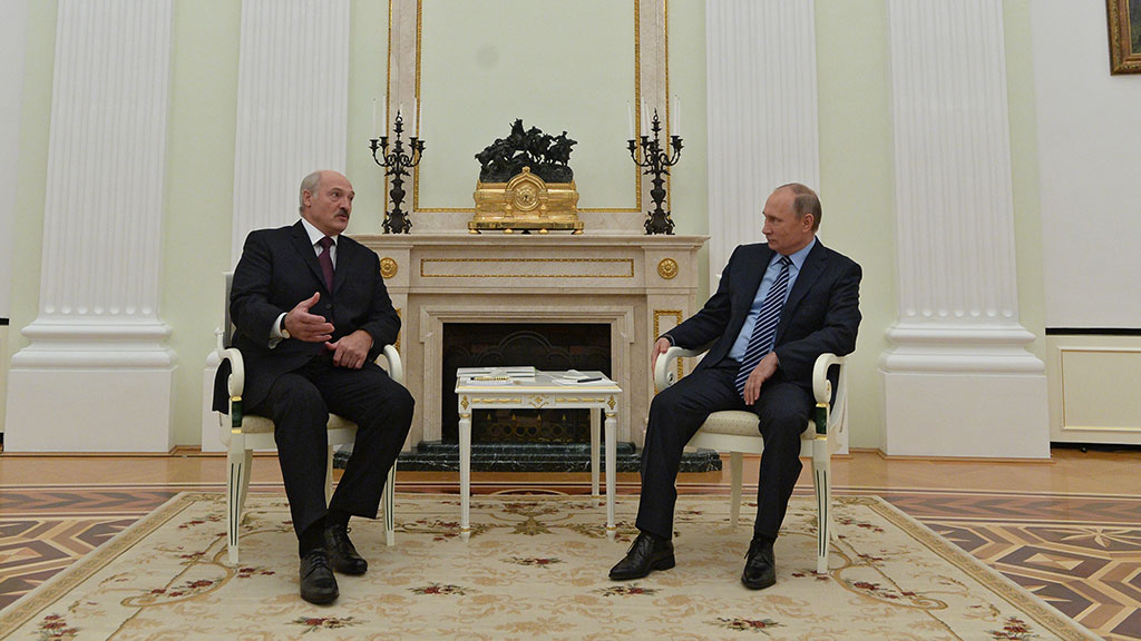 Belarus has obtained gas and oil concessions from Russia: but what did Russia get in exchange?