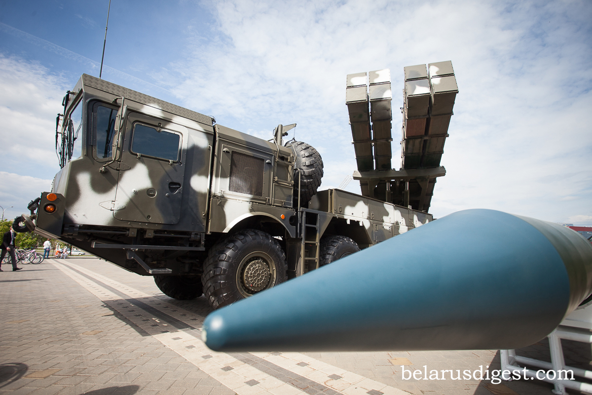 Belarusian defence industries: doubling exports and launching ballistic missile production