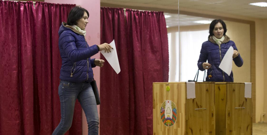 Belarusian election committees: 7 oppositionists and 582 Belaya Rus members