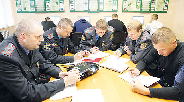 Belarusian Policemen To Learn English Ahead Of 2019 European Games