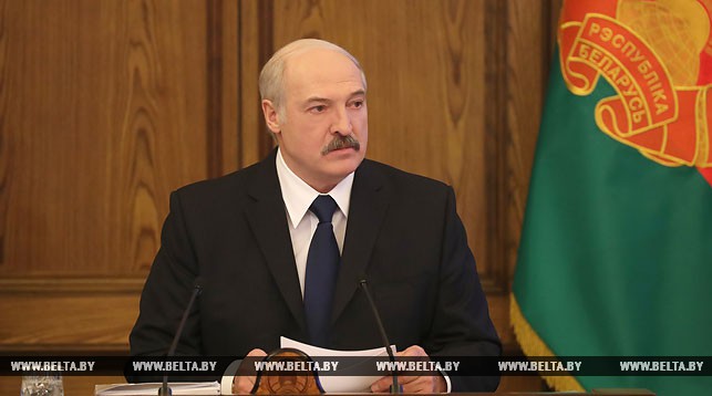 About 60% of Belarusians do not get $500 salary promised – Lukashenka