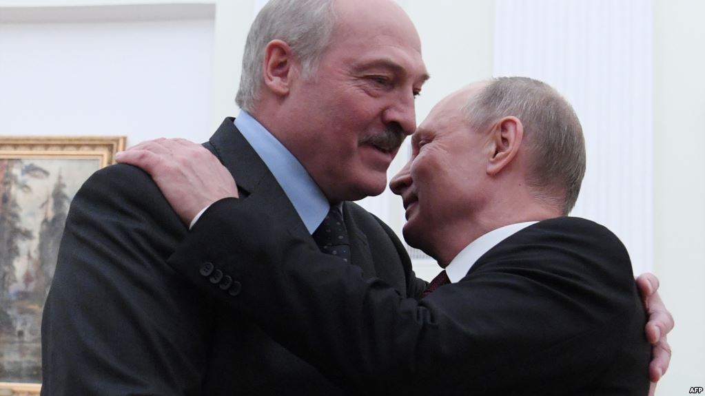 Spuds 'N Speculation: Lukashenka Gifts Potatoes To Putin Amid Integration Rumors