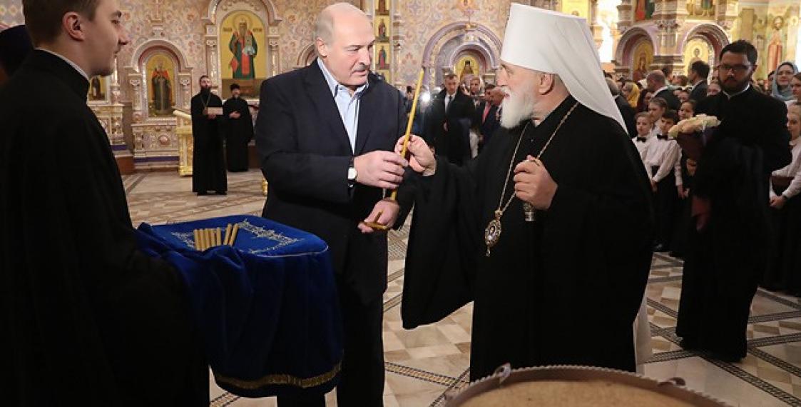 Lukashenka visits Orthodox church on Christmas, stresses independence