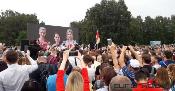 Election: Thousands attend Tsikhanouskaya's campaign rally Minsk