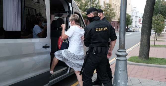 Journalists Detained Near KGB Building In Minsk Amid Crackdown On Press