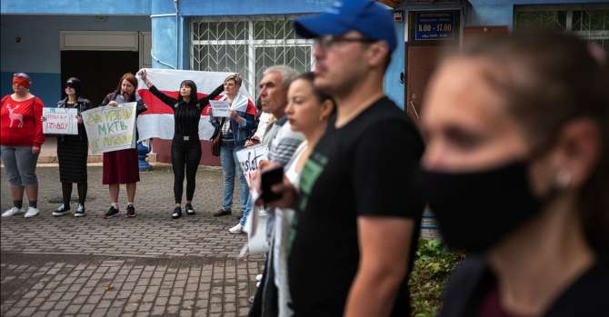 Belarus protests: Minsk still in revolt after week of fear, pride and hope