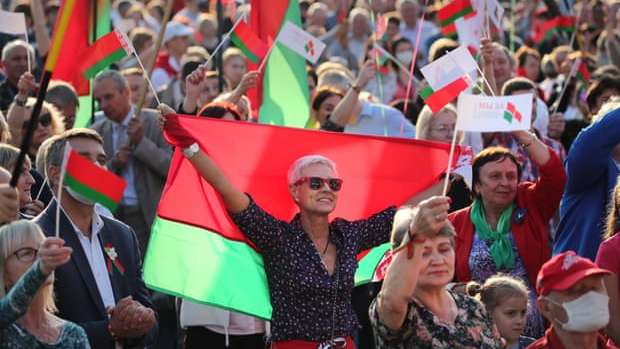 How the two flags of Belarus became symbols of confrontation