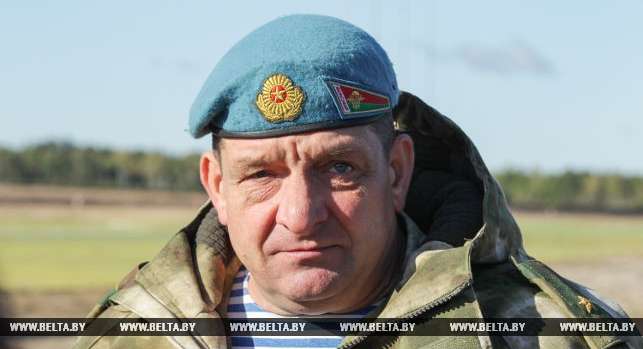 Russian paratroopers arrive in Belarus