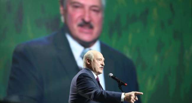 Аналитик назвал самую большую ошибку Лукашенко. Она приведет к развалу Беларуси