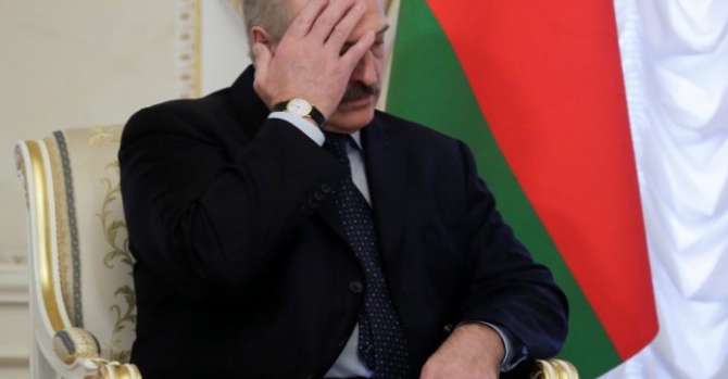 Формула транзита: Лукашенко на Лукашенко. Передачу власти можно запаковать и в “дорожные карты”