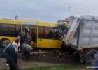Страшная авария под Минском: автобус столкнулся с фурой, 20 пострадавших